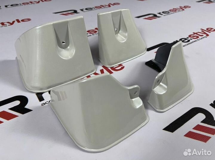 Брызговики Toyota Corolla Axio 161 N2044