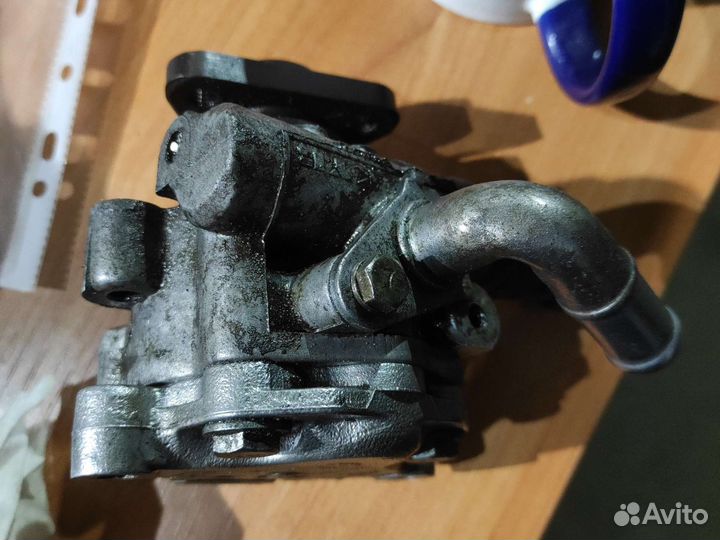 Насос гидроусилителя Volkswagen Passat b5