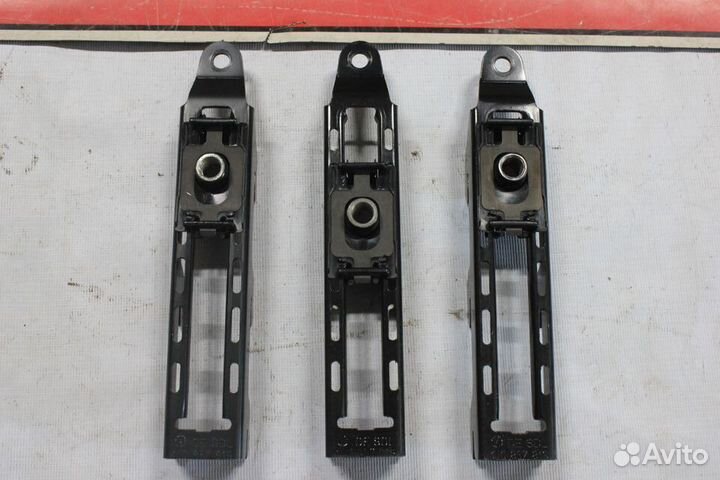 Крепление ремня безопасности VAG