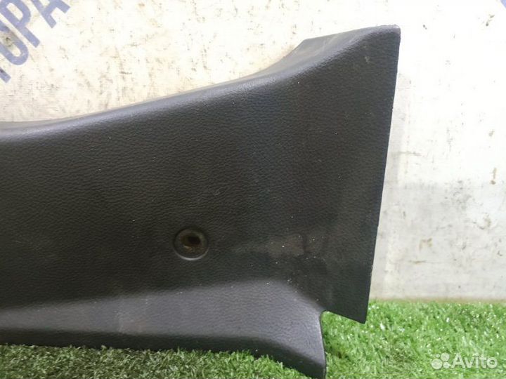 Накладка багажника задняя правая Mitsubishi Lancer