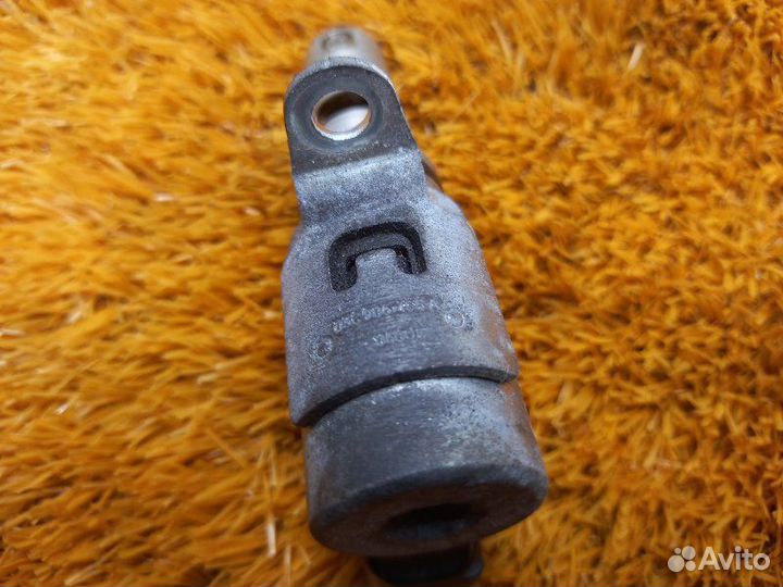 Клапан изменения фаз грм Volkswagen Golf 1K BMY