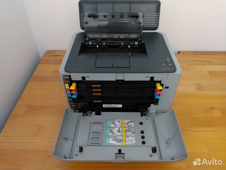 Цветной лазерный принтер Samsung