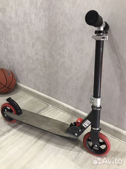 Самокат reaction до 80 кг