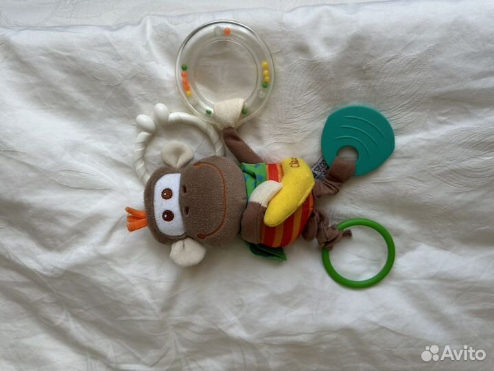 Развивающие игрушки для малышей пакетом