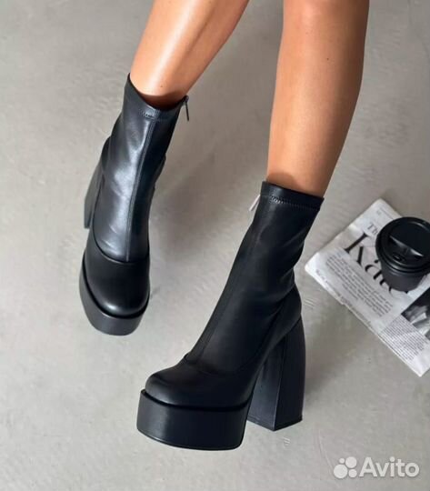 Ботильоны женские 39 размер новые
