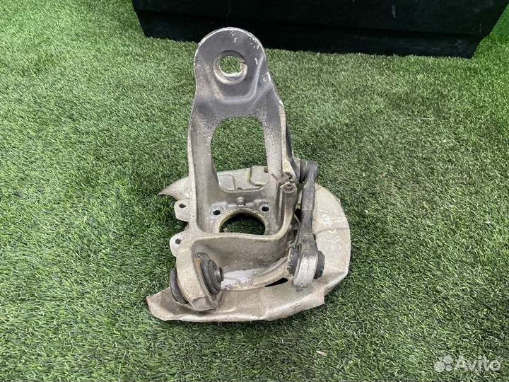 Кулак поворотный задний левый Bmw X5 E70 N52B30