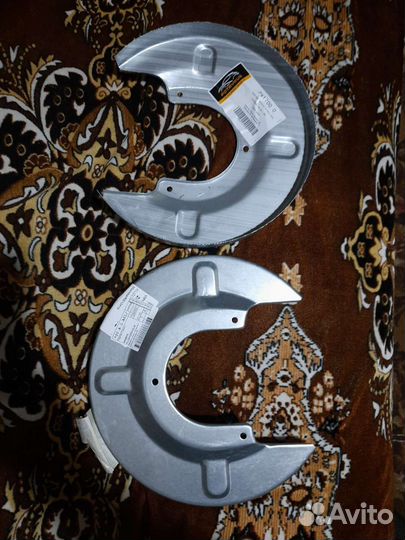 Пыльник тормозного диска t4