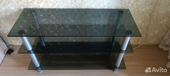 Стеклянная тумба под тв