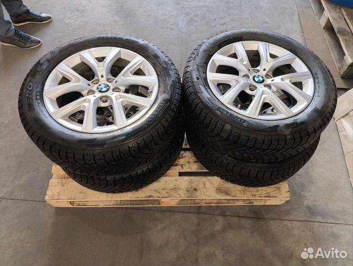 Pirelli Ice Zero 215/60 R17 100T