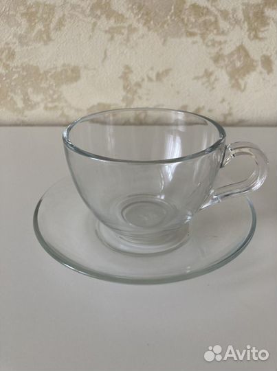 Чайные чашки с блюдцами