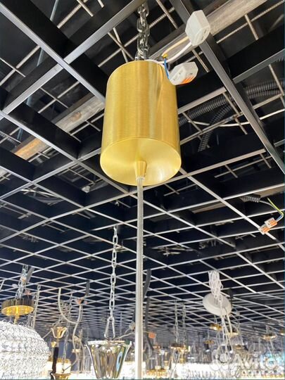 Люстра в шикарном исполнении: медь, хрусталь