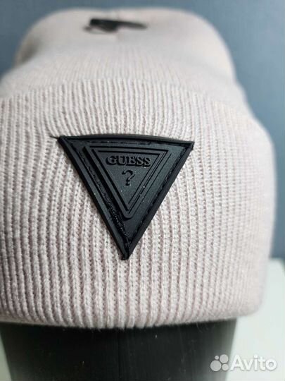 Шапка Guess