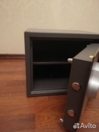 Сейф мебельный