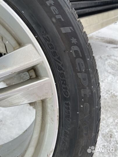 R19 Hankook Winter I'Cept Evo2 W320B 285/45, PCD 5x120 DIA 72.6