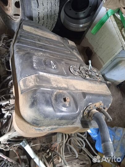 Продам топливный бак