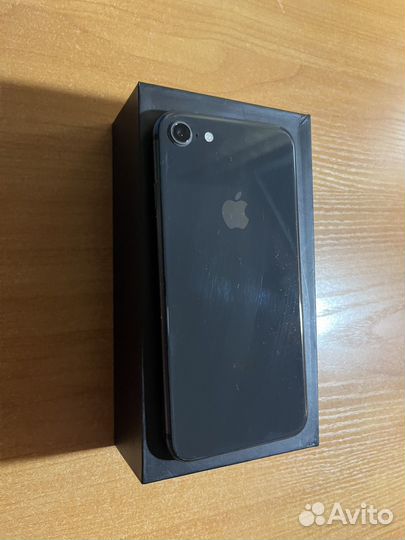 Телефон iPhone 8 64 gb