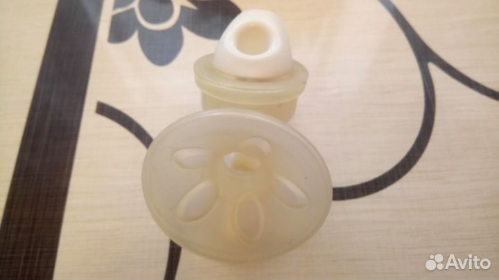 Накладки на грудь малые и молокоотсос Avent