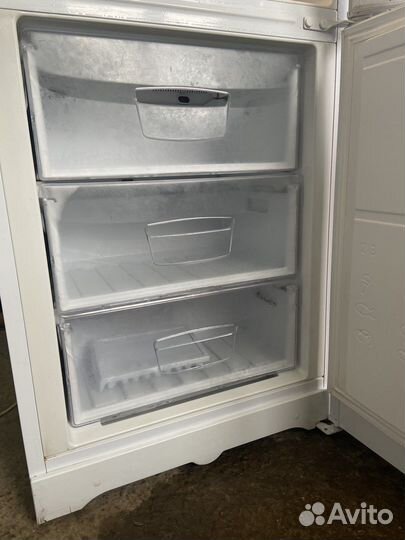 Холодильник бу indesit, высота 167 см