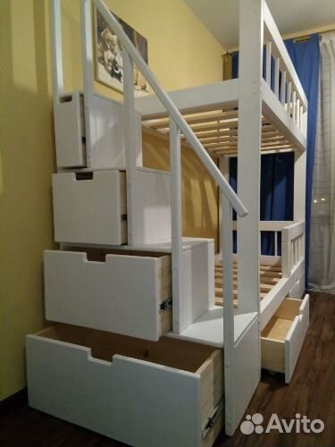 Двухъярусная кровать 