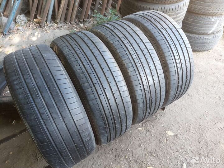 Yokohama BluEarth-XT AE61 235/55 R19 101V
