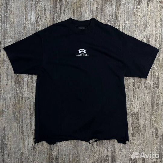 Футболка Balenciaga