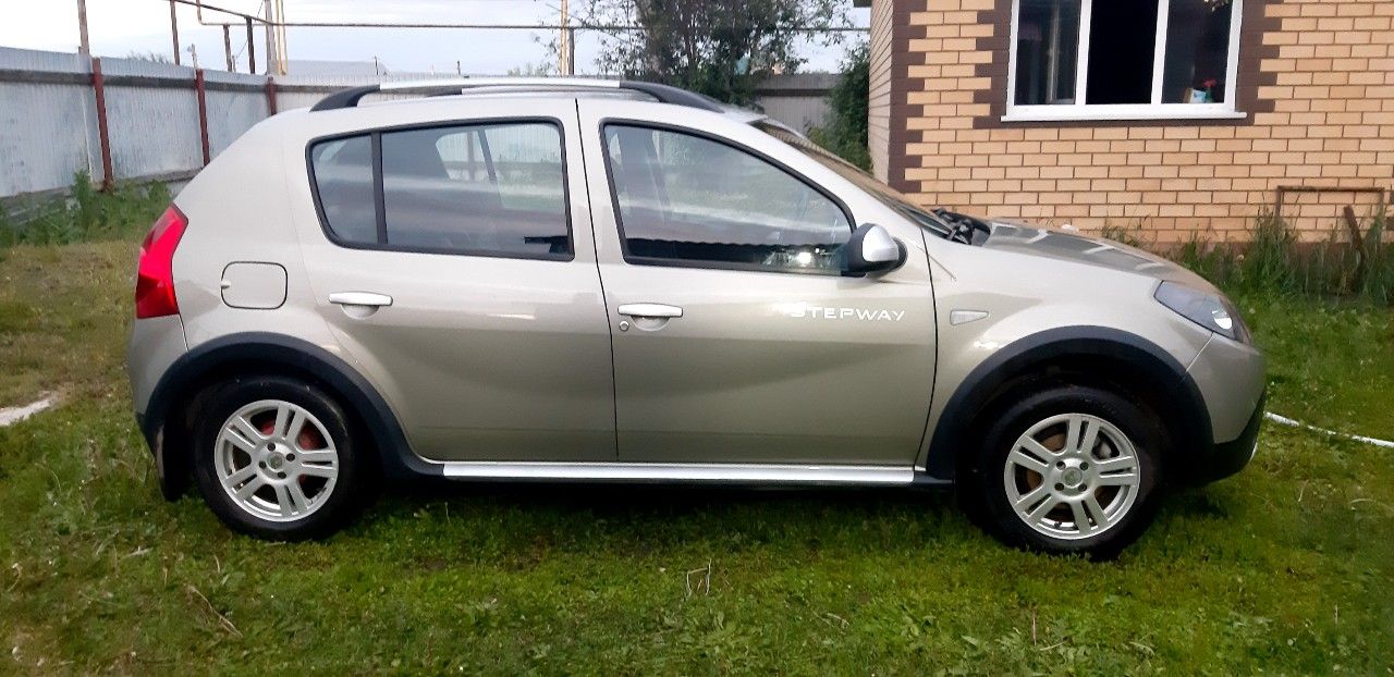 Renault Sandero Stepway: фото владельца