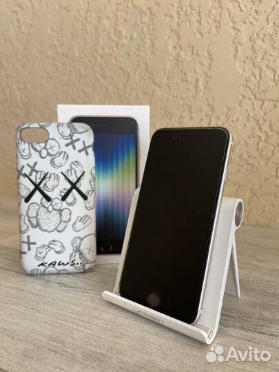 iPhone SE (2022), 64 ГБ