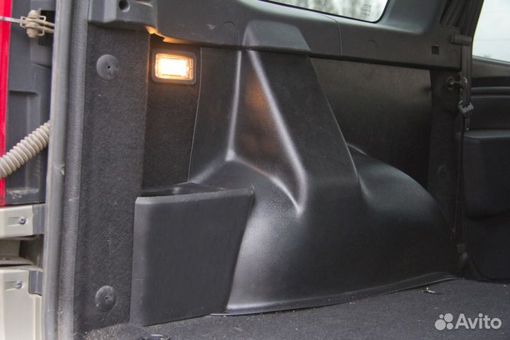 Накладки на заднюю арочную нишу Ларгус 5 мест