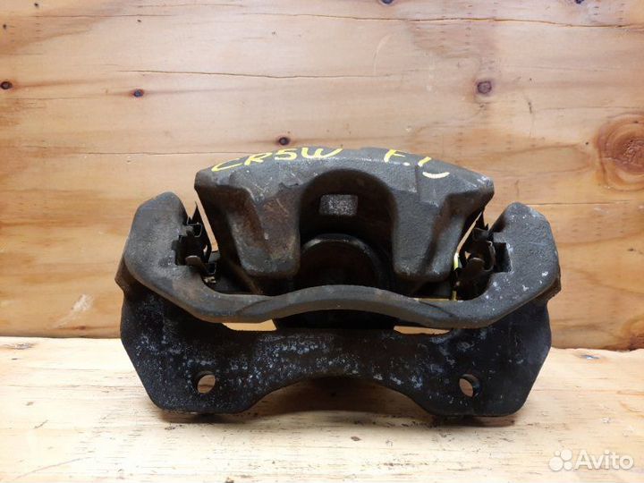 Суппорт передний левый Mitsubishi Dion CR5W 4G93