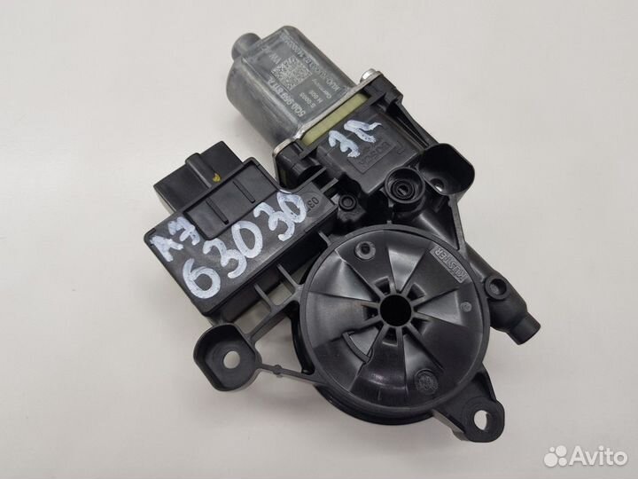 Моторчик стеклоподъемника задний левый