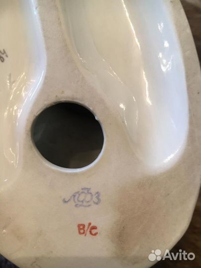 Конь фарфоровый