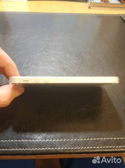 iPhone 5S, 16 ГБ