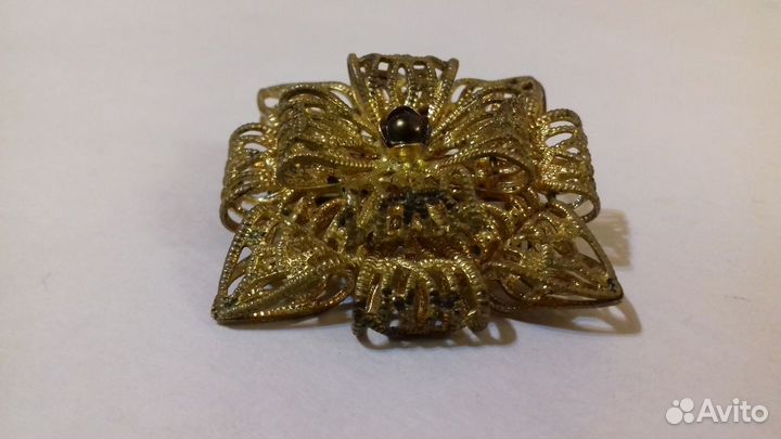 Брошь. латунь, чехословакия