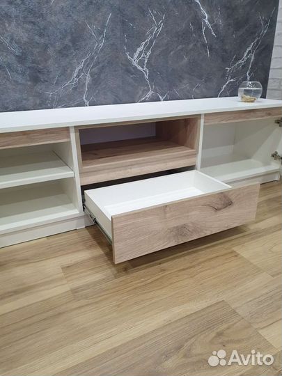 Тумба под тв. Новая
