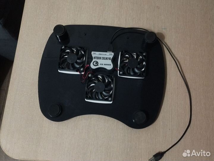 Подставка с охлаждением для ноутбука