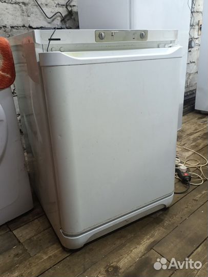 Продам морозильник