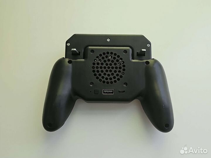 Геймпад джойстик с охлаждением для телефона pubg