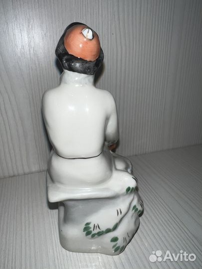 Статуэтка конькобежка