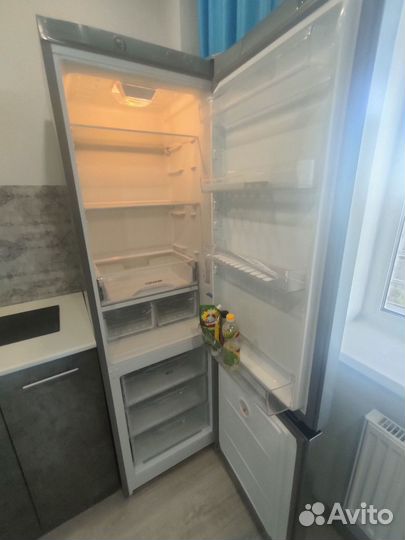 Холодильник indesit