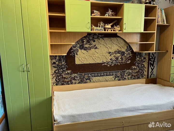 Кровать подростковая