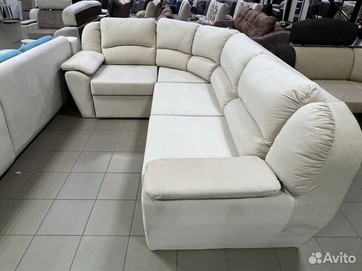 Диван шикарный