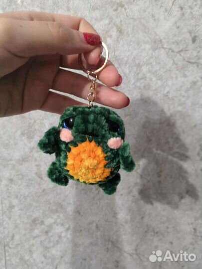 Вязаные игрушки,плюшевый брелок жабка