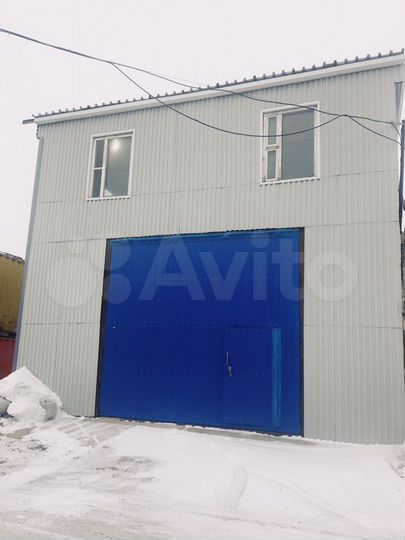 Гараж, > 30 м²