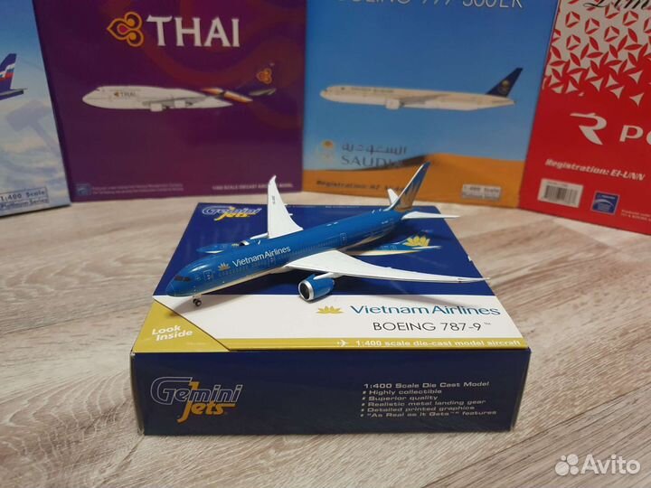 Модель самолёта Boeing 787-9