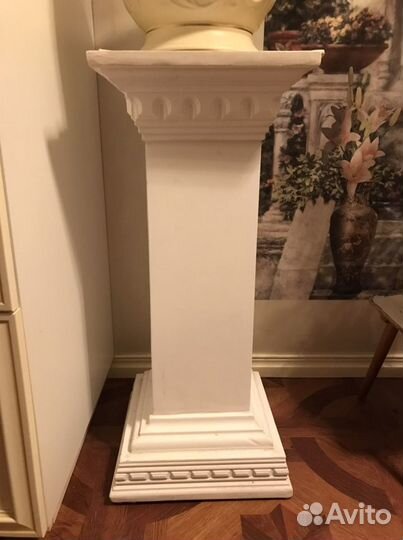 Пьедестал для цветов