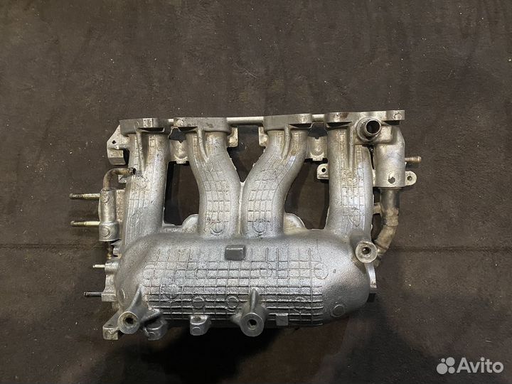 Впускной коллектор Nissan Almera N15