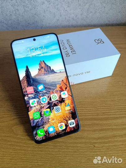 Смартфон Huawei nova Y90