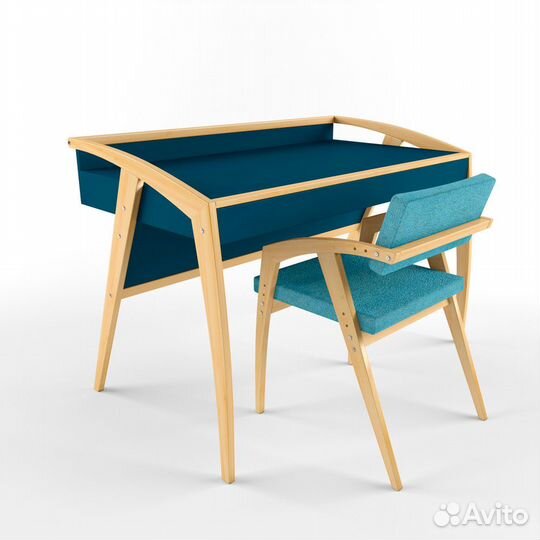 Письменный стол из массива