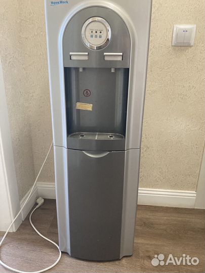 Кулер для воды