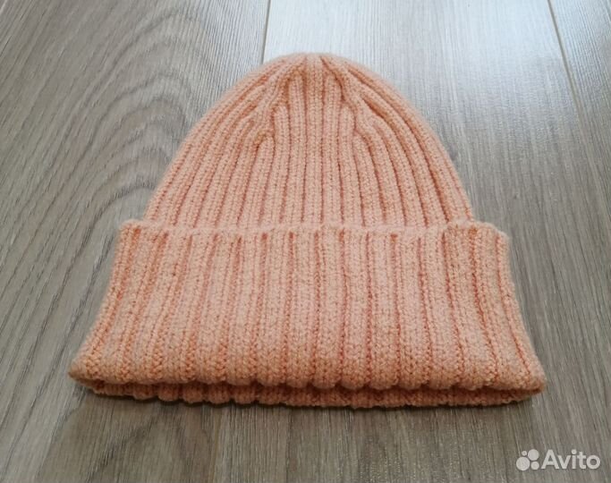 Шапка женская ручная работа